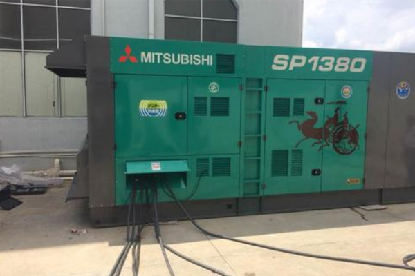 淇滨为什么有些柴油发电机组的输出电压可以调节？